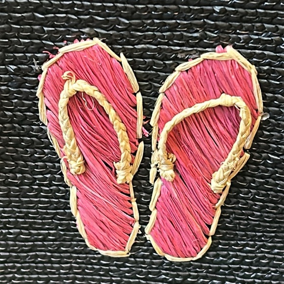 Straw Woven Black Beach Summer Large Tote with Flip Flops design + small bag - Picture 3 of 16